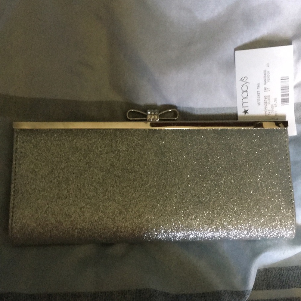 Silver purse, excellent condition